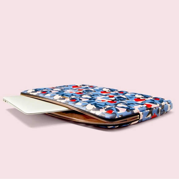 Kate Spade Sylvia heart party laptop case - Picture 3 of 8